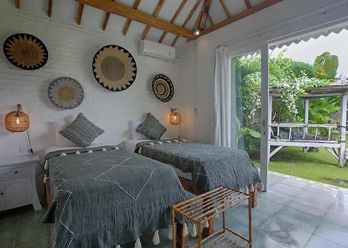 Indigo & Maiko - Bingin Villa Uluwatu (Bali)