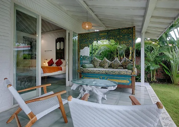Indigo & Maiko - Bingin * Uluwatu (Bali)