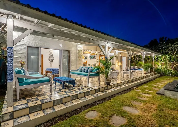 Indigo & Maiko - Bingin Villa Uluwatu (Bali)